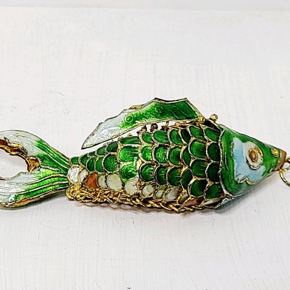 VINTAGE LARGE GOLD TONE ENAMEL ARTICULATED FISH PENDANT, KOI, GREEN, EUC
